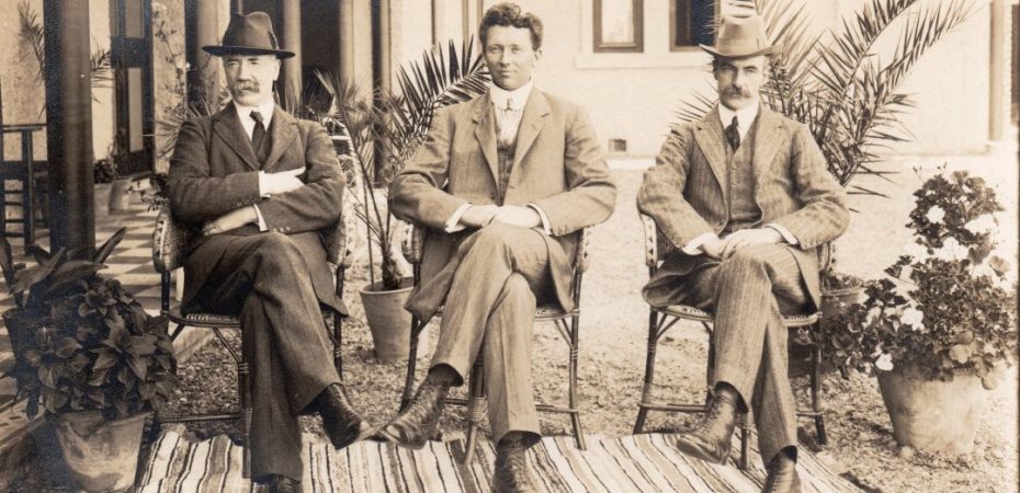 Dr. W. A. Mackay (left) and Dr. John Southerland (Right)