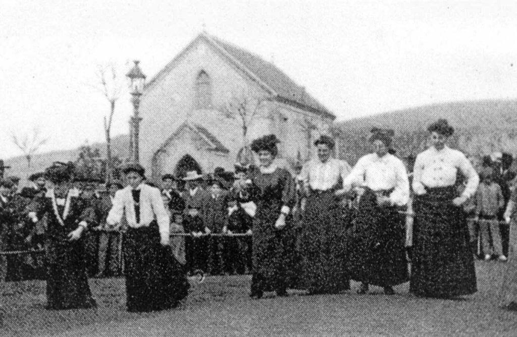 English ladies in front of the Presbyterian church at Rio Tinto