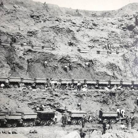 Working the Huelva pyrite open-cast mines