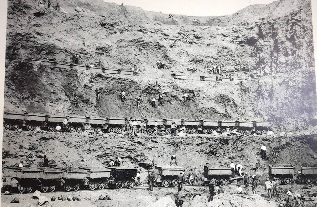 Working the Huelva pyrite open-cast mines