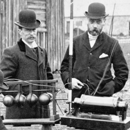 Post office workers with Marconi's wireless telegraph in 1897